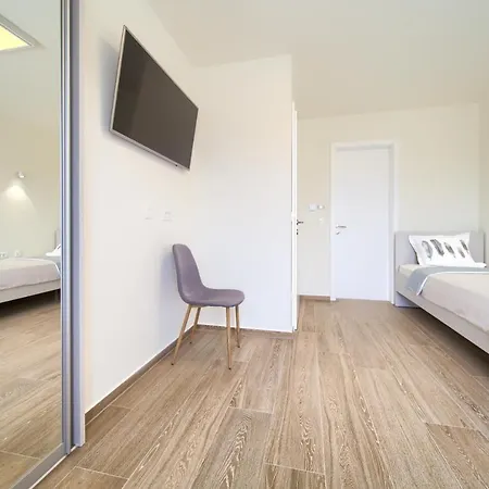 Moderana *