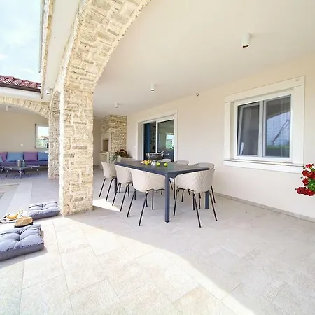 Villa Moderana *
